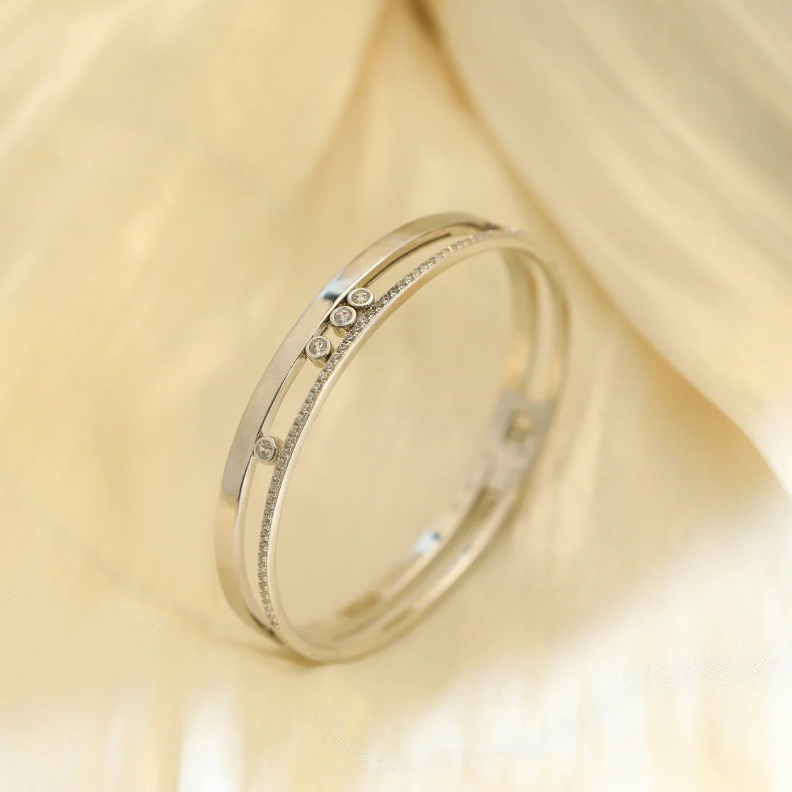 [Noble Aura jewelry]Move Romane Diamond Bangle Bracelet