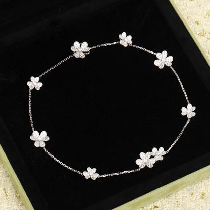 [Noble Aura jewelry]FRIVOLE SILVER 9 FLOWERS NECKLACE