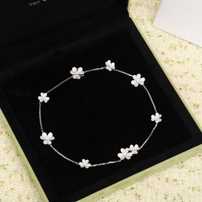 [Noble Aura jewelry]FRIVOLE SILVER 9 FLOWERS NECKLACE