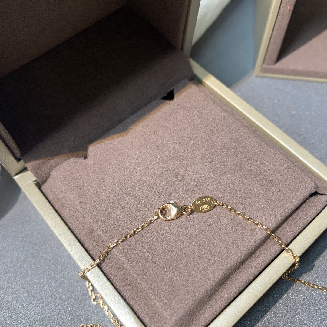 [Noble Aura jewelry]JEUX DE PINK GOLD DIAMOND NECKLACE