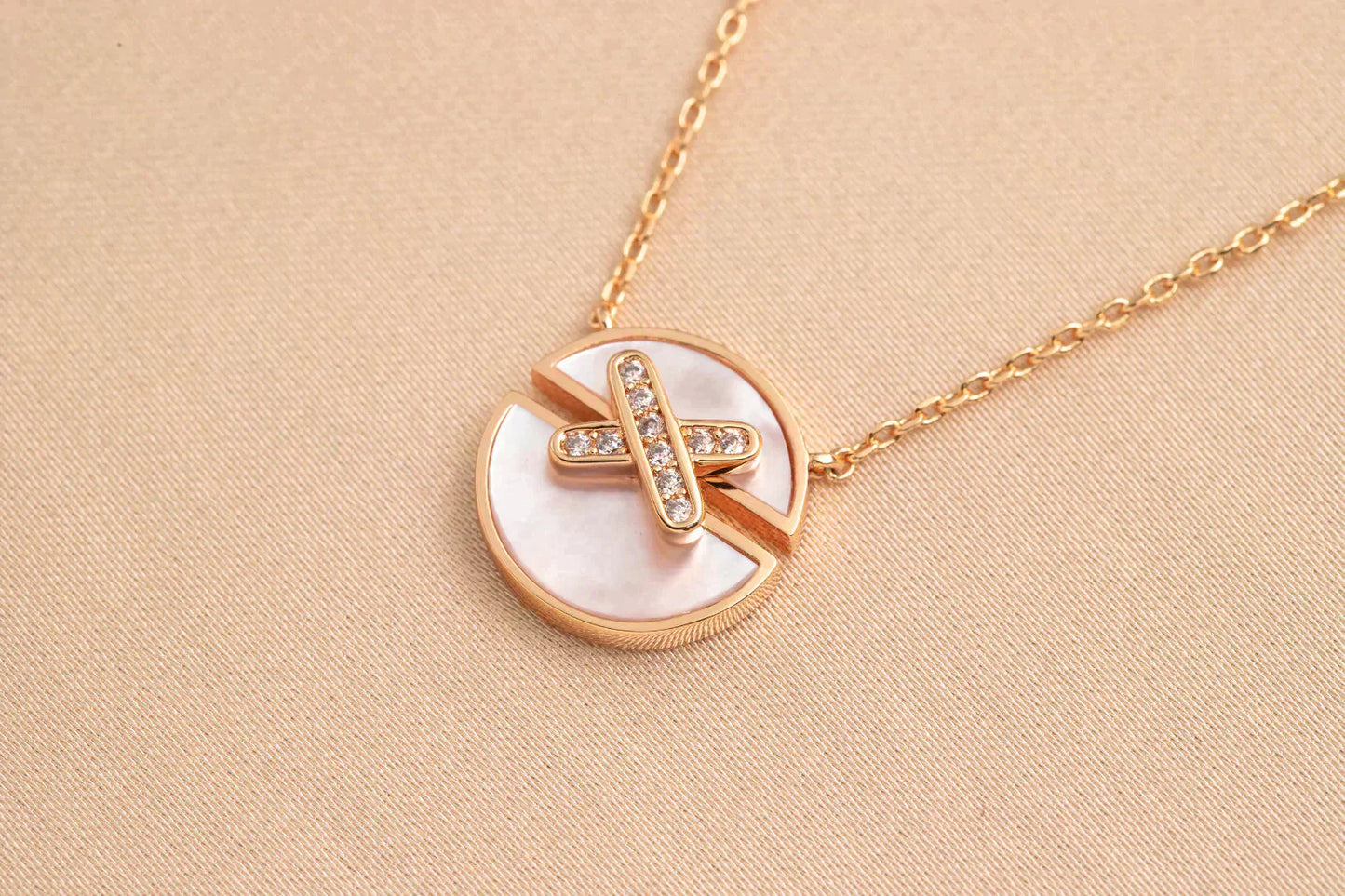 [Noble Aura jewelry]JEUX DE ROSE GOLD DIAMOND NECKLACE