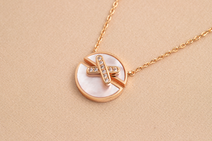 [Noble Aura jewelry]JEUX DE PINK GOLD DIAMOND NECKLACE