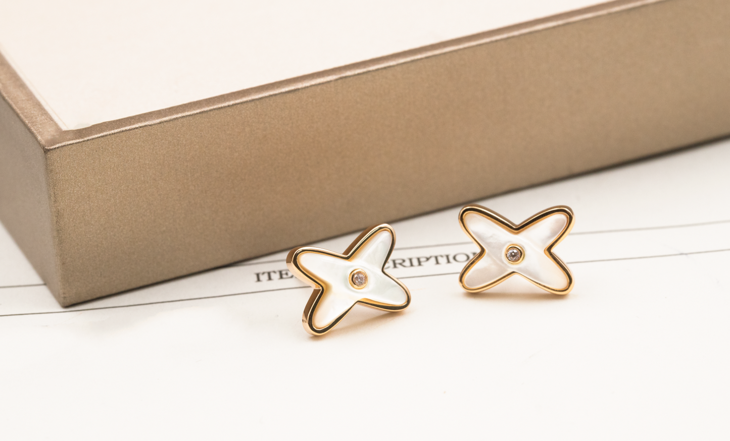 [Noble Aura jewelry]JEUX DE WHITE MOP ROSE GOLD DIAMOND EARRINGS