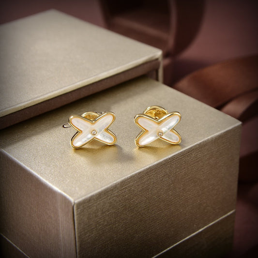 [Noble Aura jewelry]JEUX DE WHITE MOP GOLD DIAMOND EARRINGS