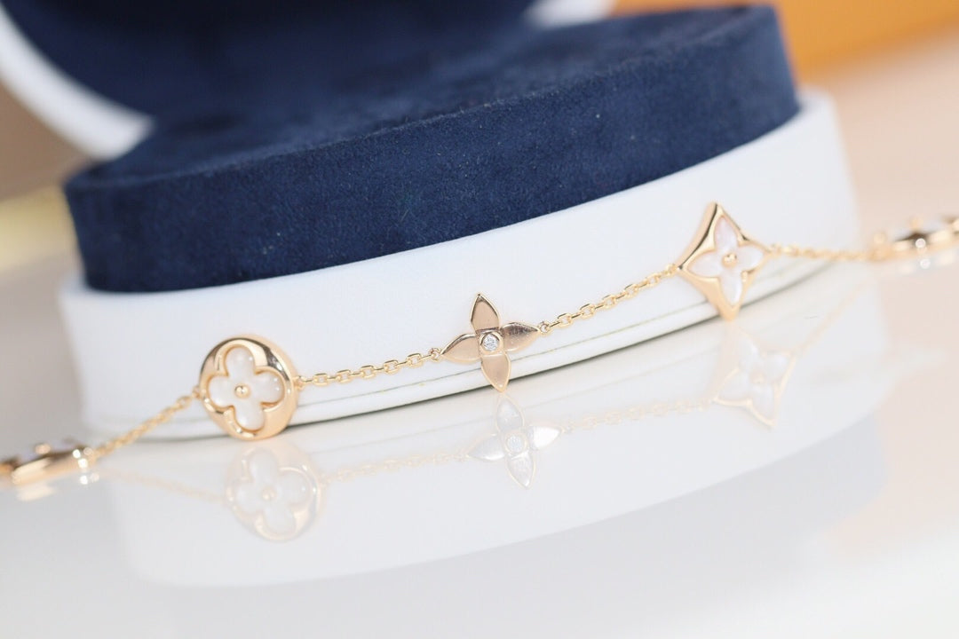 [Noble Aura jewelry]LEAF CLOVER BRACELET