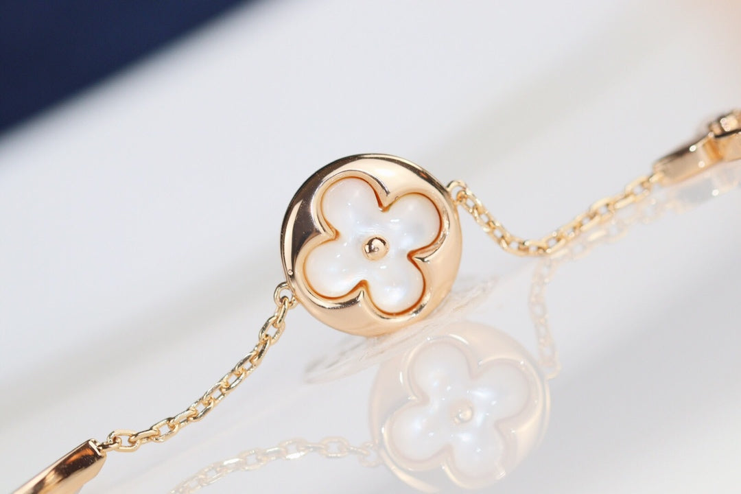[Noble Aura jewelry]LEAF CLOVER BRACELET