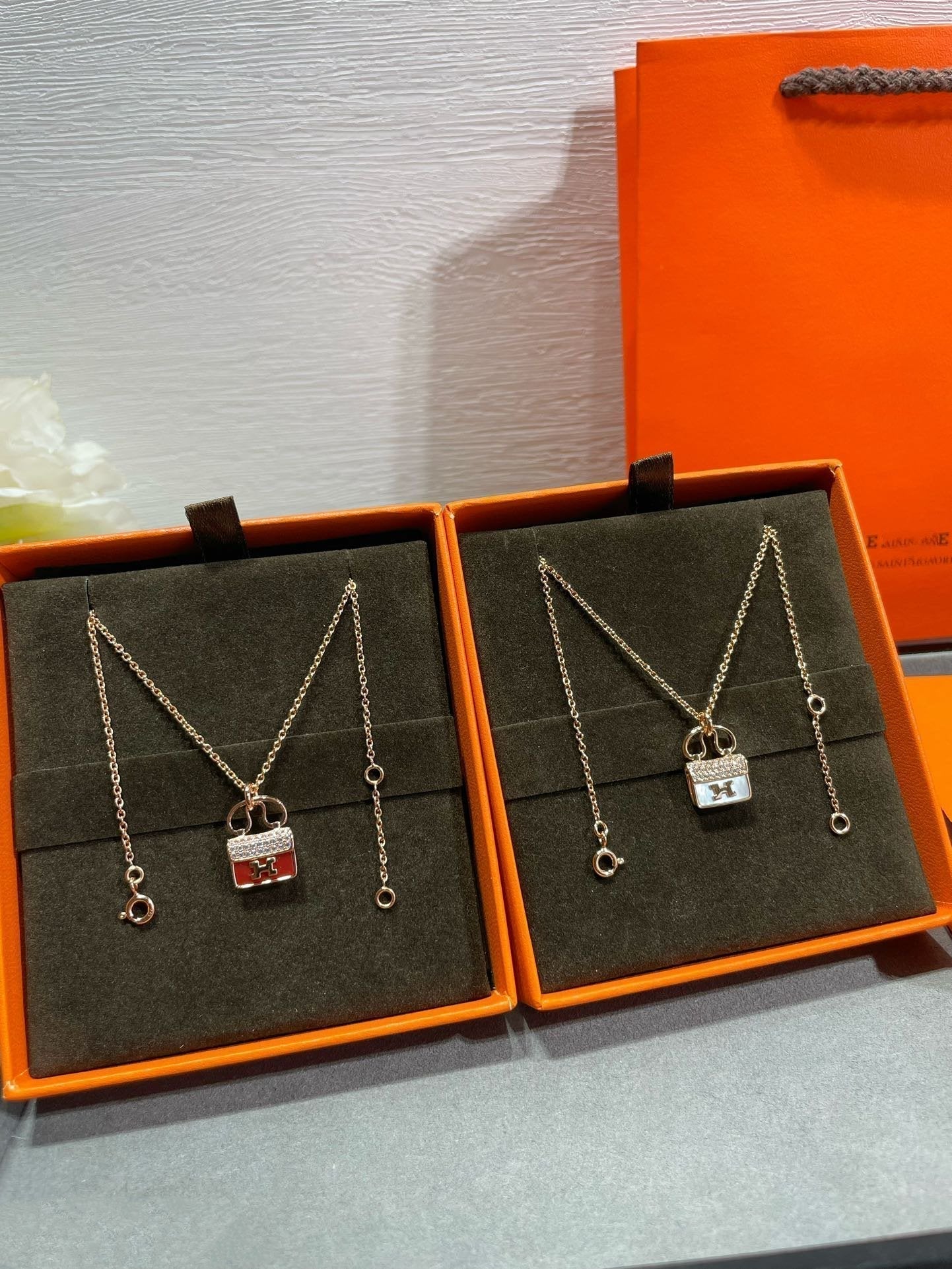 [Noble Aura jewelry]H CIRCE MOISSANITE PENDANT NECKLACE GOLD