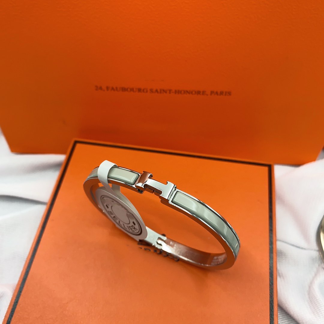 [Noble Aura jewelry]CLASSIC HM CLIC GREEN 8MM ENAMEL BRACELET