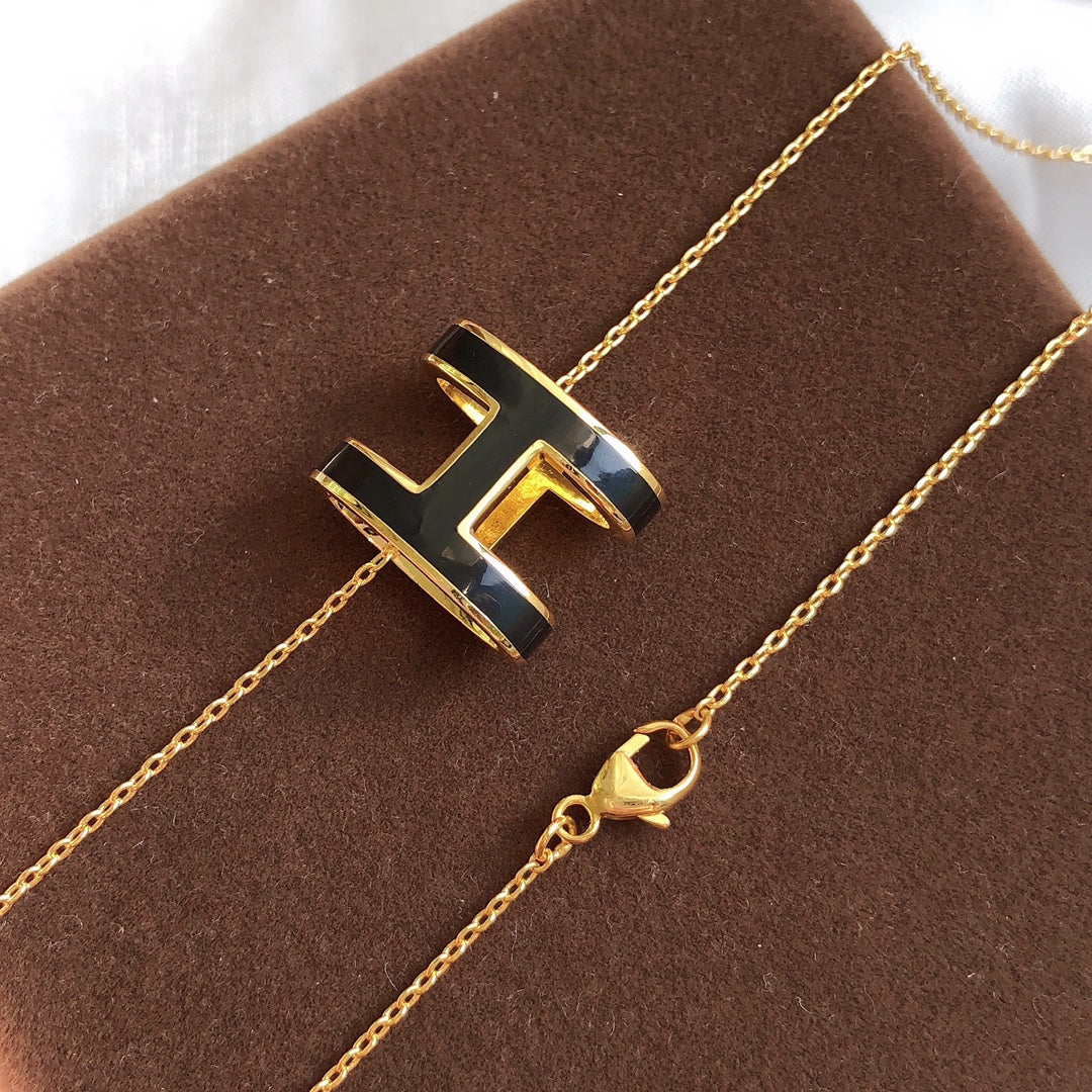 [Noble Aura jewelry]HM CLIC BLACK ENAMEL GOLD NECKLACE