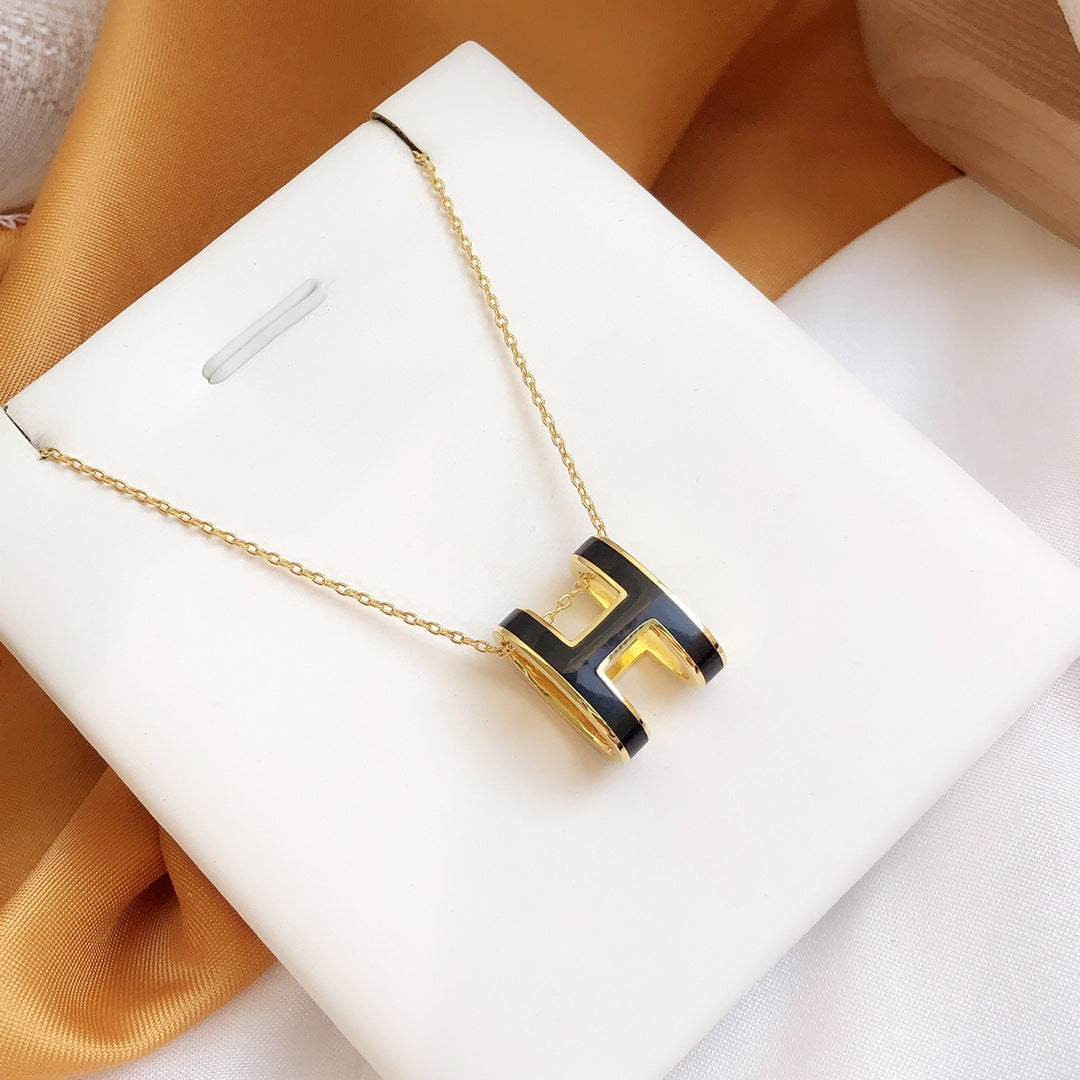 [Noble Aura jewelry]HM CLIC BLACK ENAMEL GOLD NECKLACE