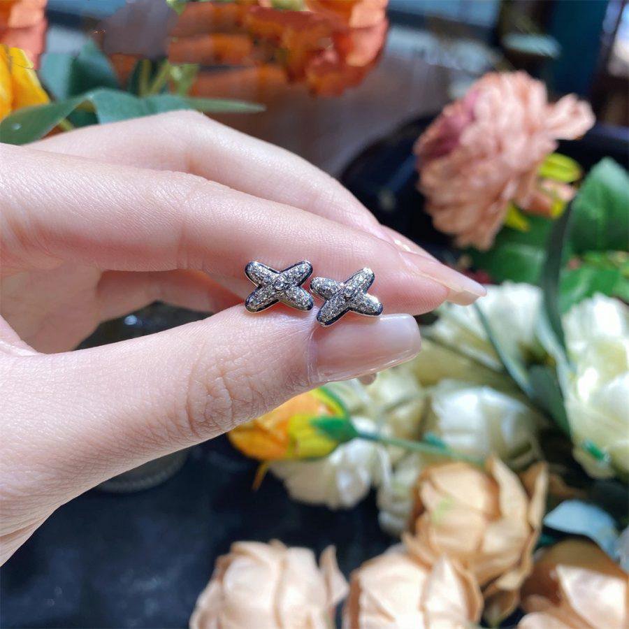 [Noble Aura jewelry]JEUX DE SILVER DIAMOND EARRINGS