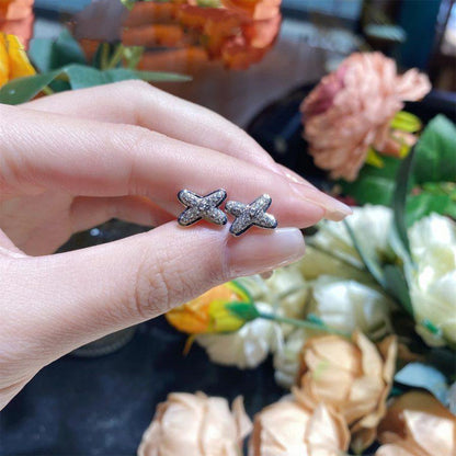 [Noble Aura jewelry]JEUX DE SILVER DIAMOND EARRINGS