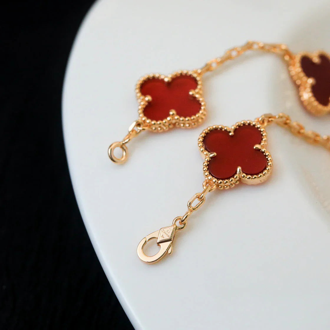 [Noble Aura jewelry] CLOVER 5 MOTIF RED CORNELIAN BRACELET COLLECTION
