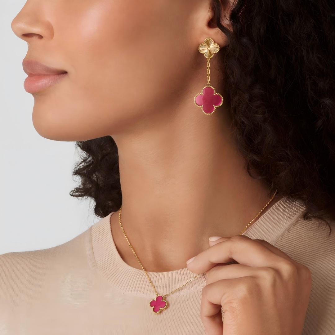 [Noble Aura jewelry]Clover Pink Enamel Necklace & Earring Jewelry Set
