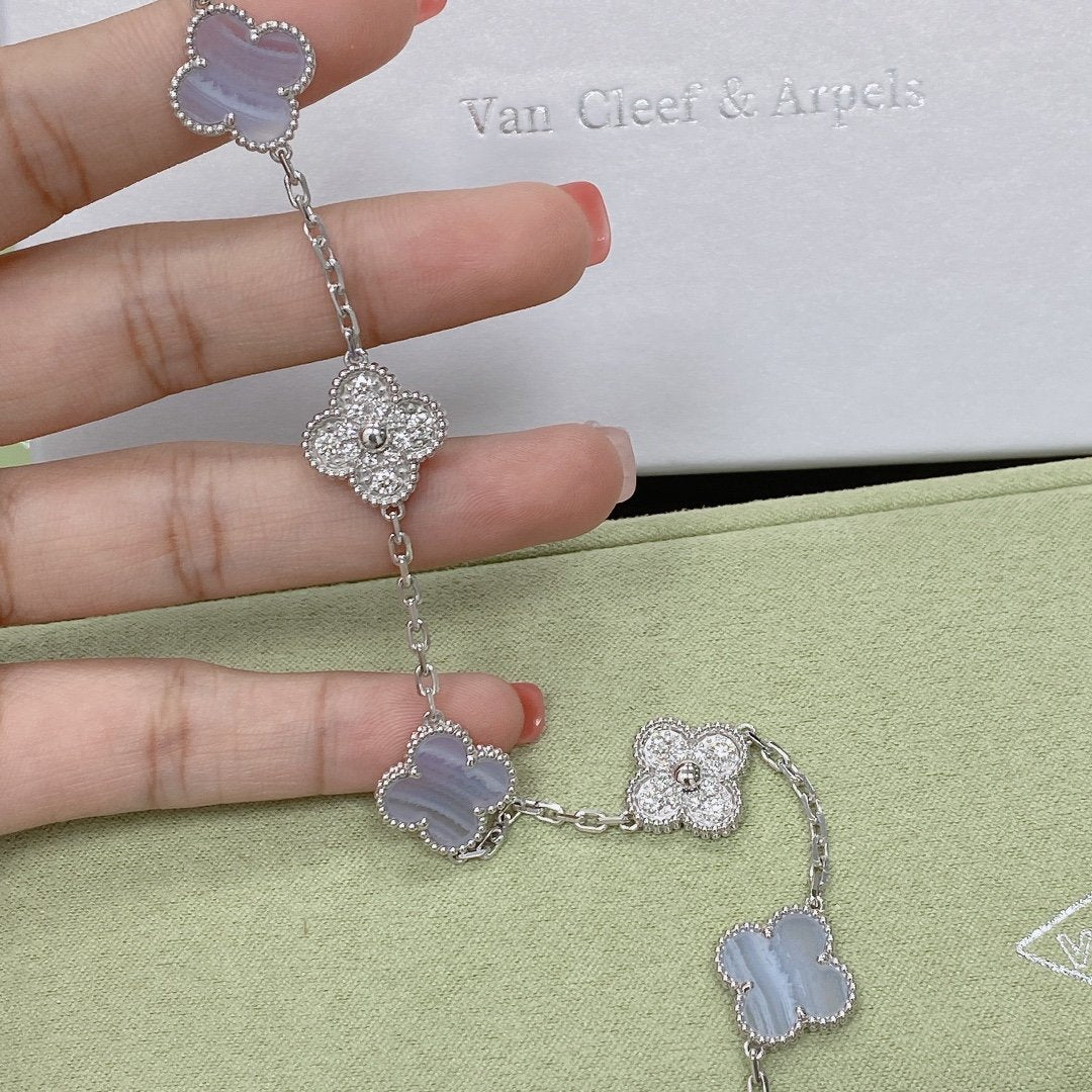 [Noble Aura jewelry] CLOVER 5 MOTIF PURPLE CHALCEDONY BRACELET COLLECTION