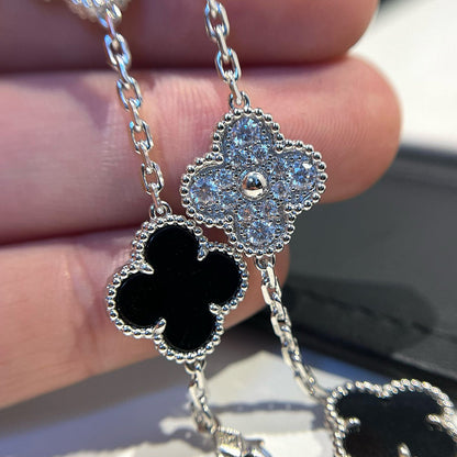 [Noble Aura jewelry] CLOVER 5 MOTIF ONYXS BRACELET COLLECTION