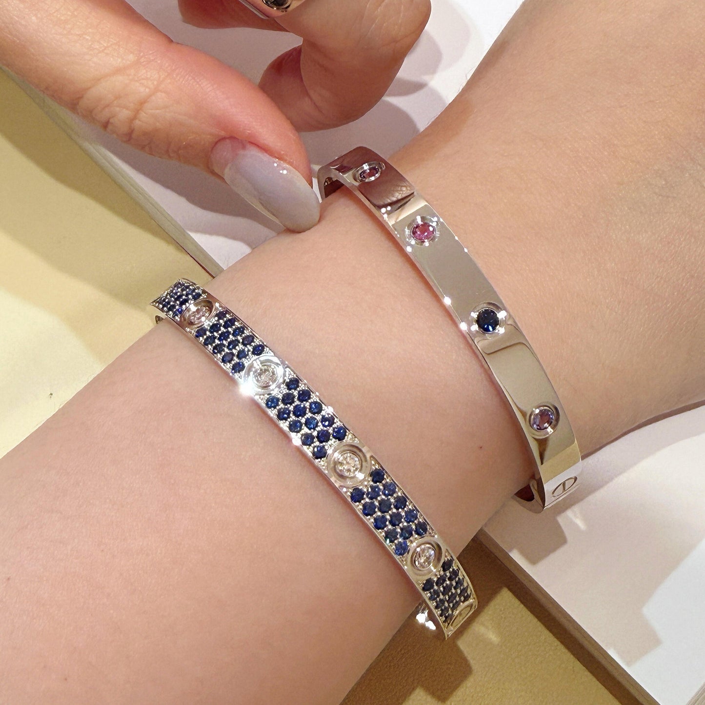 [Noble Aura jewelry]2026 PAVE GEMSTONE LOVE BRACELET 6.1MM 10 DIAMONDS