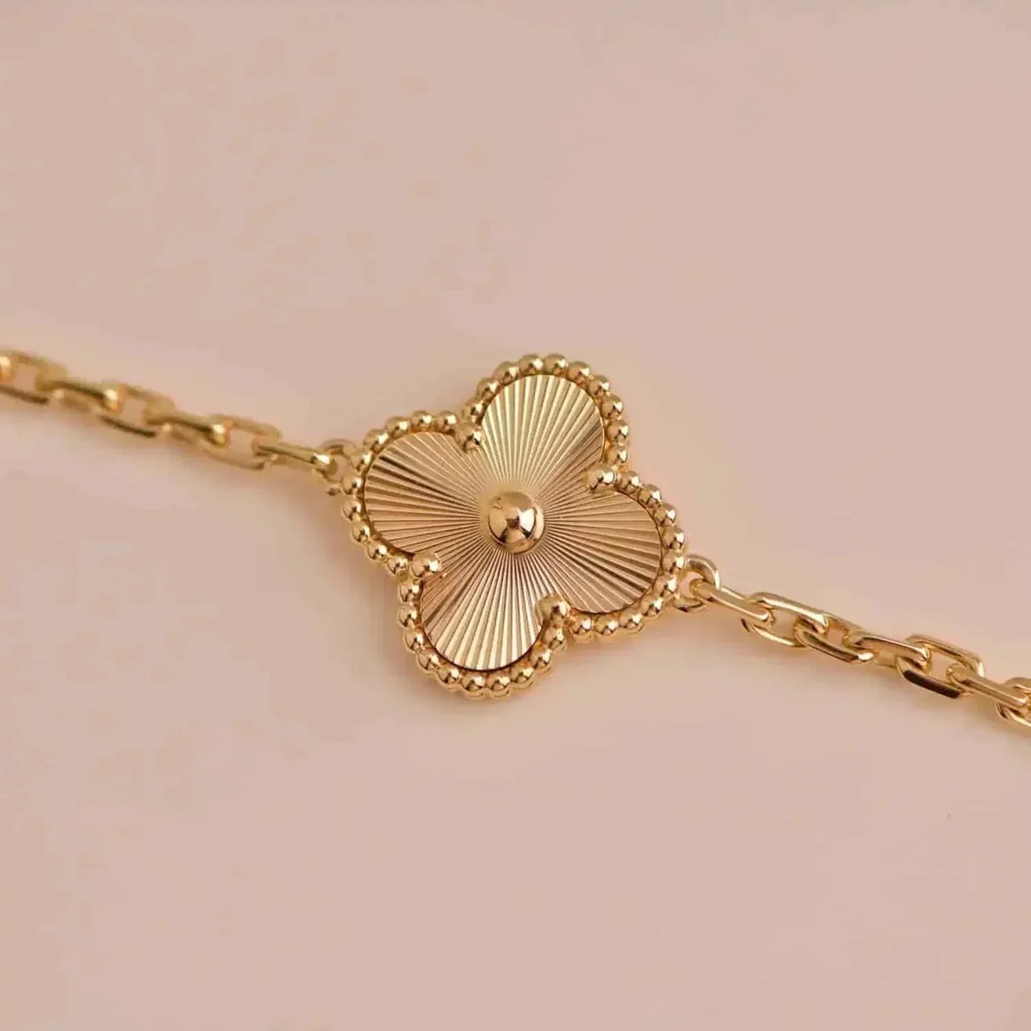 [Noble Aura jewelry] CLOVER 5 MOTIF LASER BRACELET COLLECTION