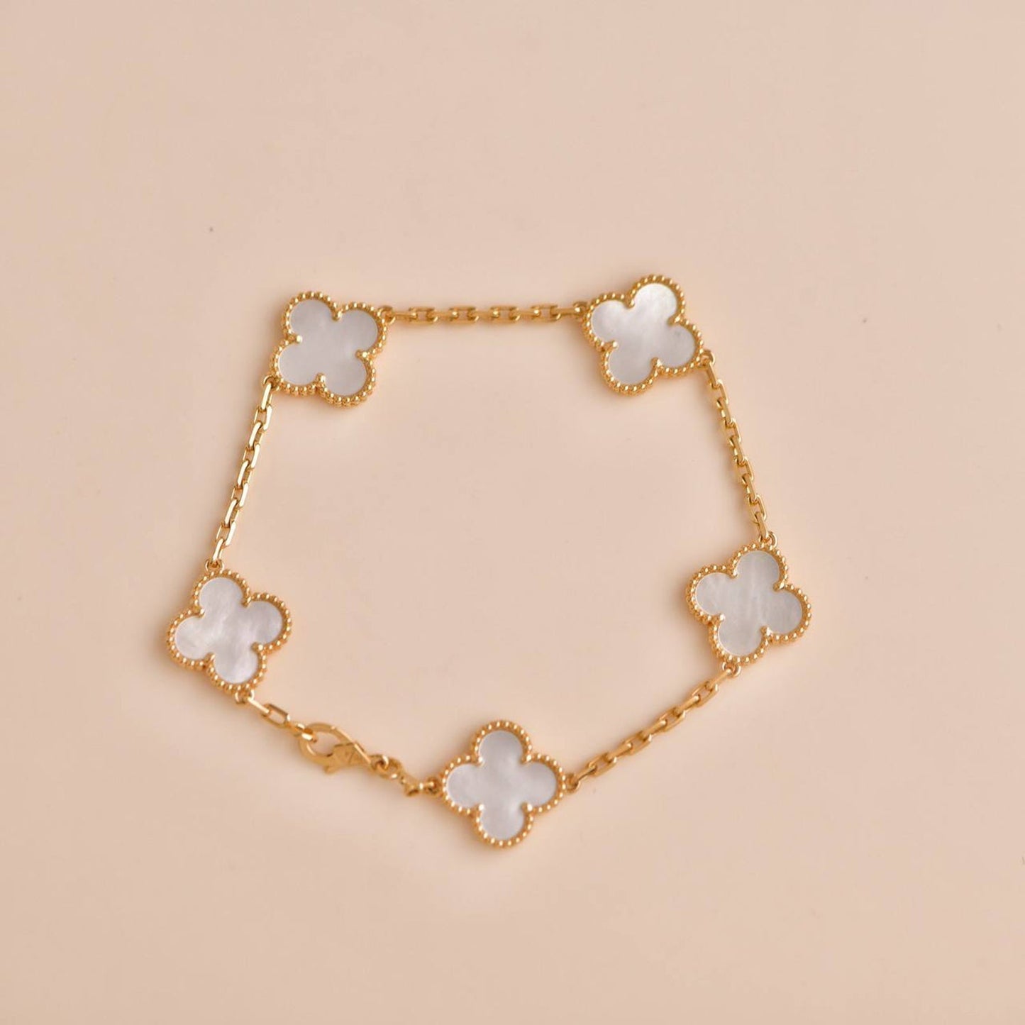 [Noble Aura jewelry]CLOVER  5 MOTIF WHITE MOP BRACELET