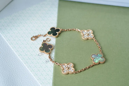 [Noble Aura jewelry] CLOVER 5 MOTIF GRAY MOP BRACELET COLLECTION