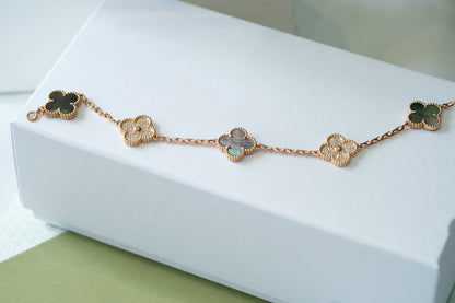 [Noble Aura jewelry] CLOVER 5 MOTIF GRAY MOP BRACELET COLLECTION