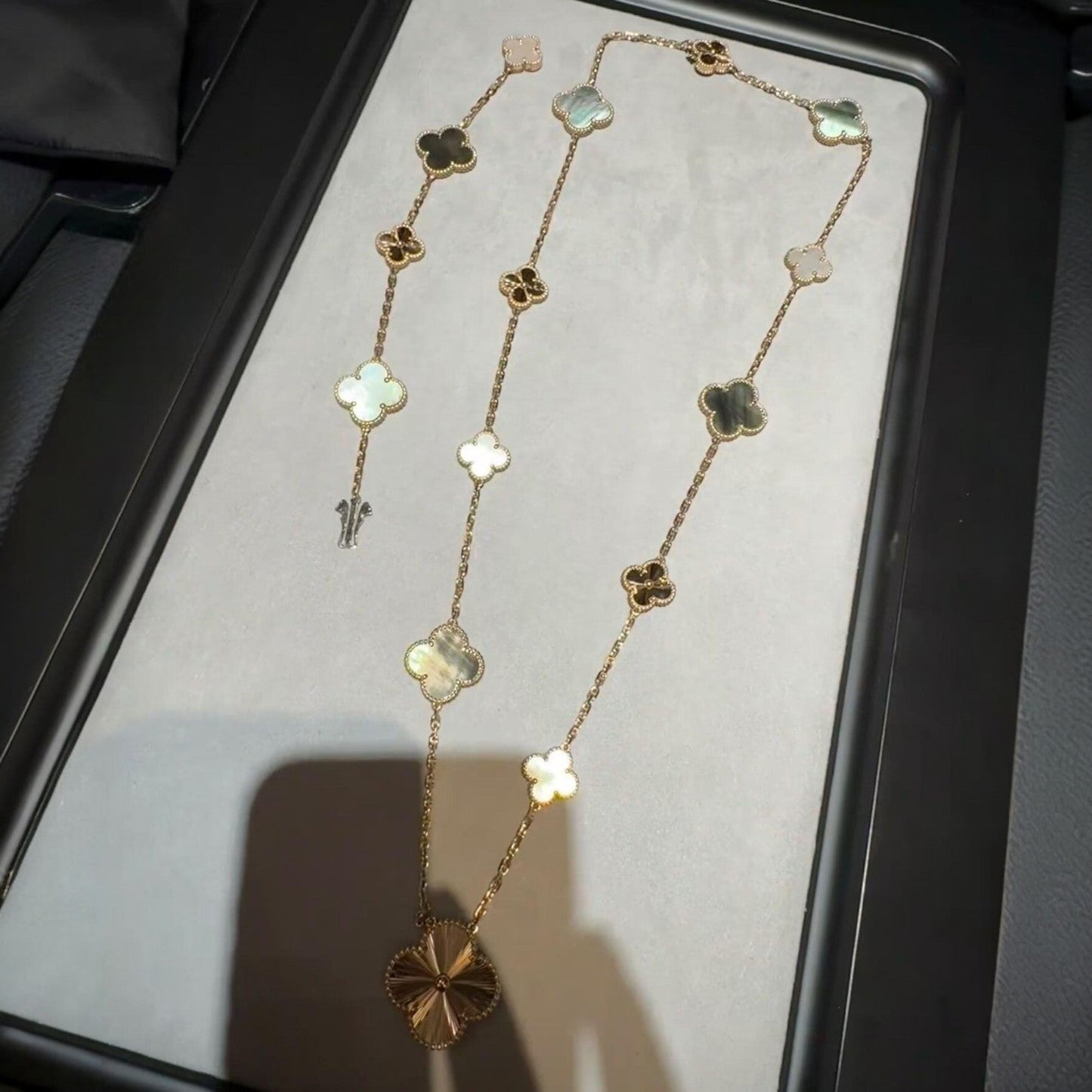 [Noble Aura jewelry]DETACHABLE CLOVER 15(11+4) FLOWER ROSE GOLD NECKLACE SET