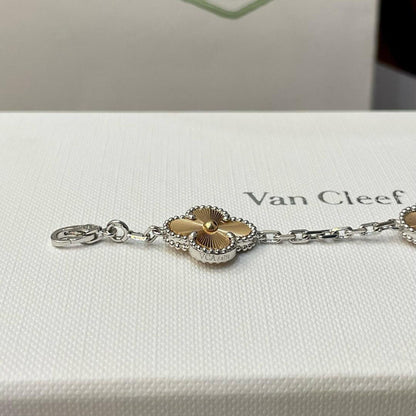 [Noble Aura jewelry]CLOVER  5 MOTIFS  CHRISTMAS LIMITED EDITION BRACELET