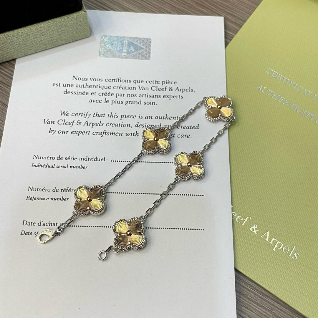 [Noble Aura jewelry]CLOVER  5 MOTIFS  CHRISTMAS LIMITED EDITION BRACELET