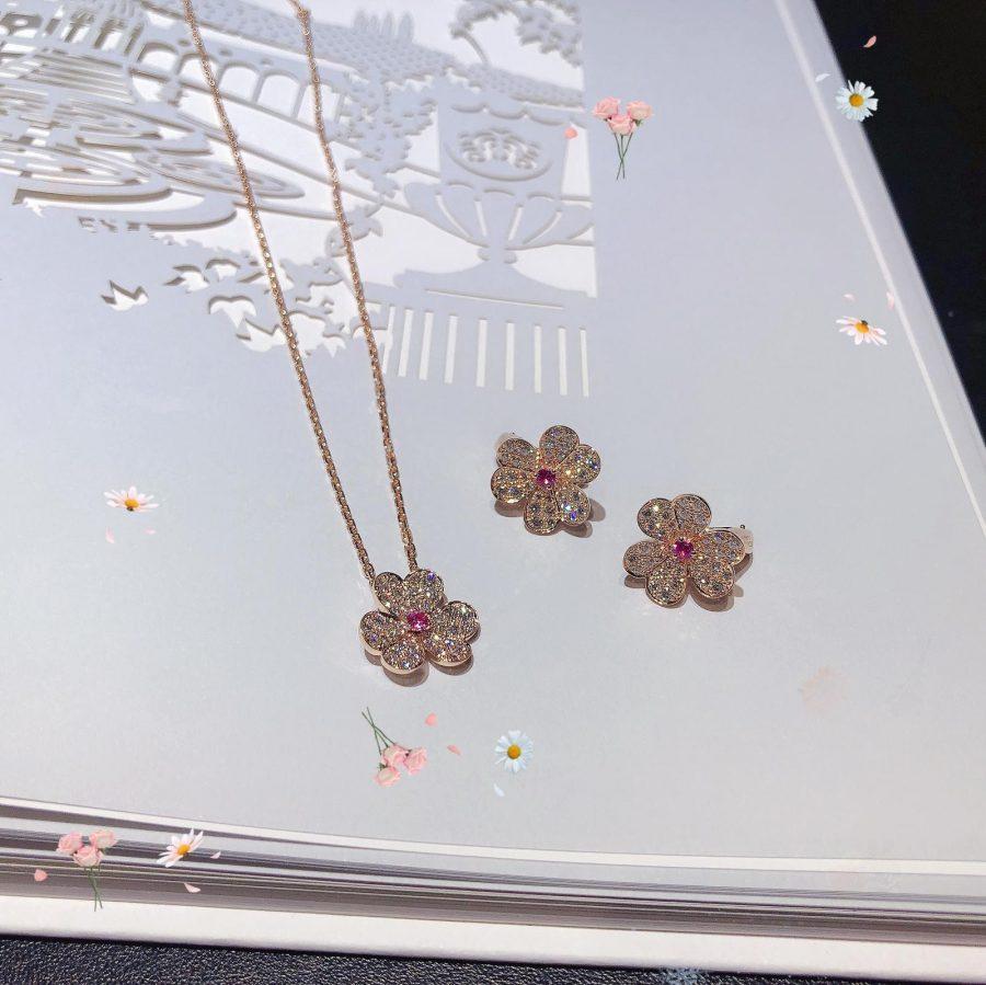 [Noble Aura jewelry]FRIVOLE ROSE GOLD FLOWER DIAMOND NECKLACE