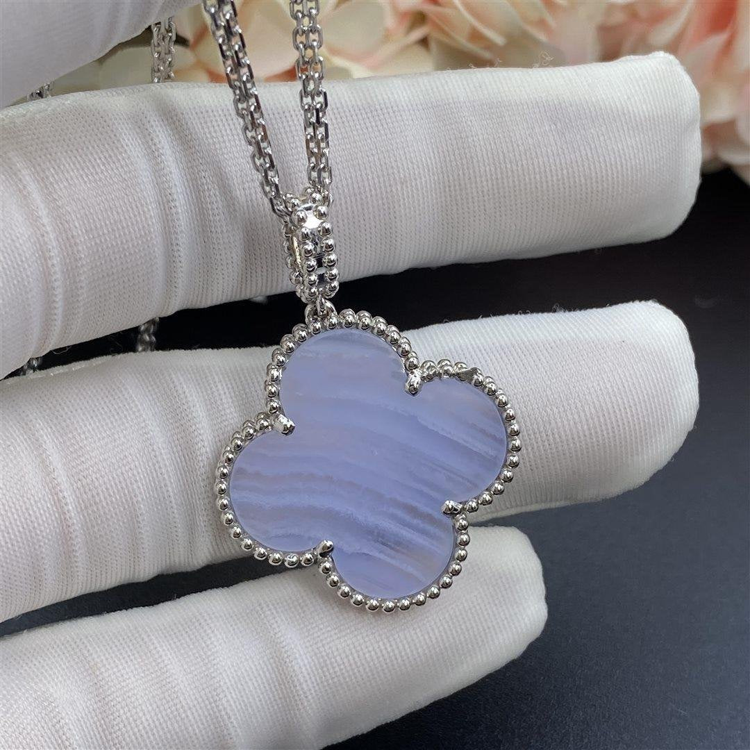 [Noble Aura jewelry]CLOVER SILVER CHALCEDONY BIG CLOVER NECKLACE
