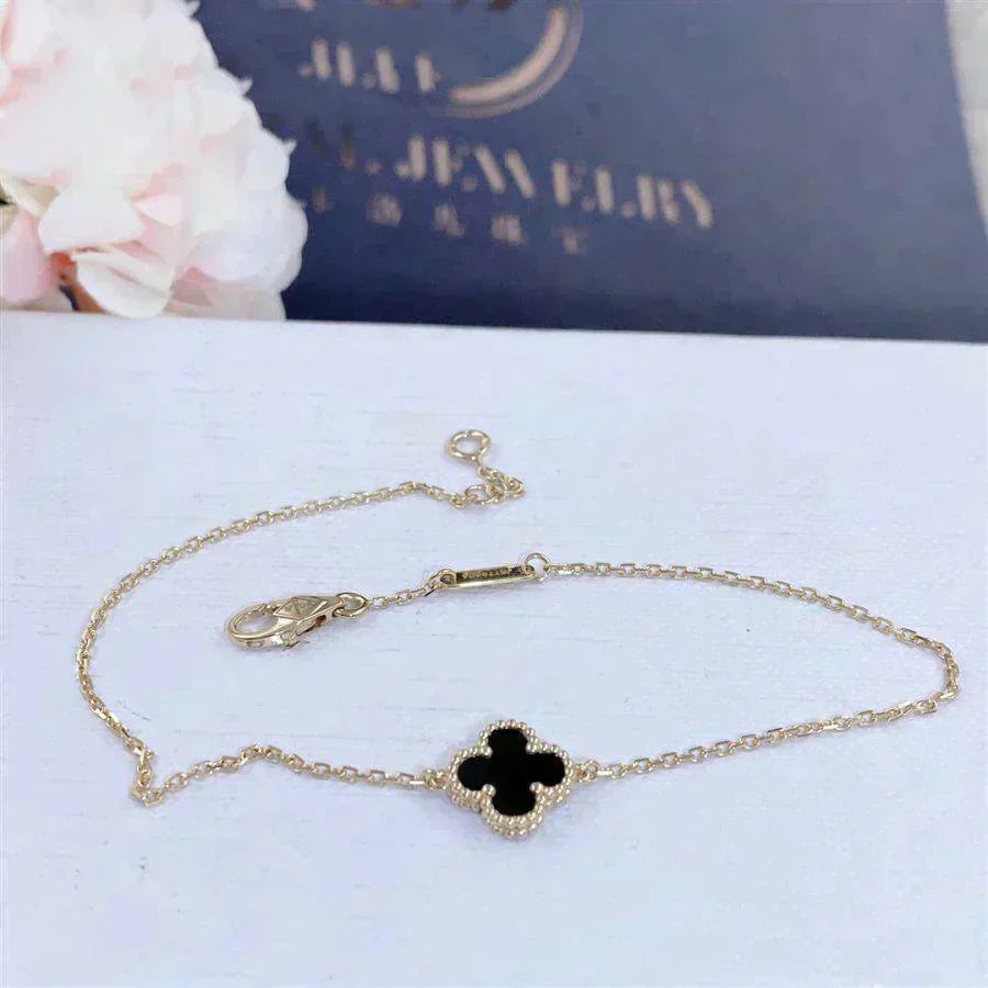 [Noble Aura jewelry]CLOVER ONYX SINGLE FLOWER BRACELET