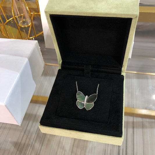 [Noble Aura jewelry]LARGE BUTTERFLY SILVER PENDANT DIAMOND NECKLACE