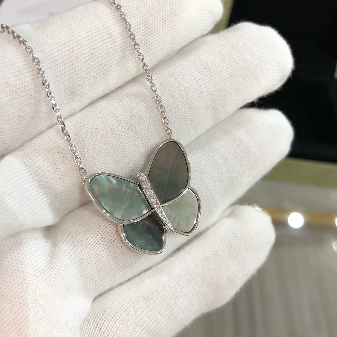 [Noble Aura jewelry]LARGE BUTTERFLY SILVER PENDANT DIAMOND NECKLACE