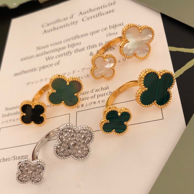 [Noble Aura jewelry]CLOVER BETWEEN THE FINGER RING