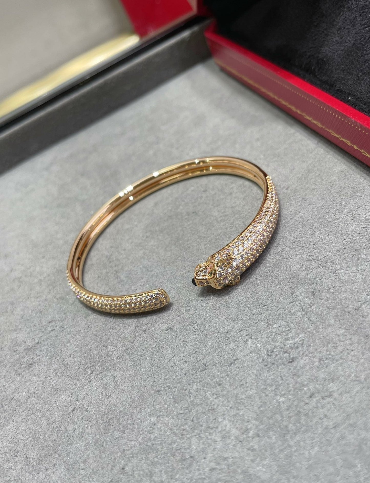 [Noble Aura jewelry]PANTHERE FULL DIAMOND OPEN BRACELET