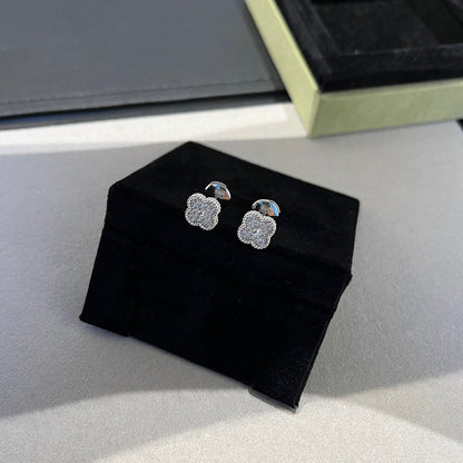 [Noble Aura jewelry]CLOVER MINI DIAMOND STUD EARRINGS