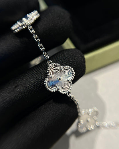 [Noble Aura jewelry] CLOVER 5 MOTIF LASER BRACELET COLLECTION