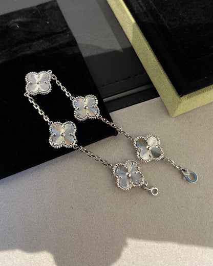 [Noble Aura jewelry]CLOVER SILVER 5 MOTIFS BRACELET